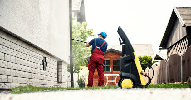 Best Pool Deck Cleaning  in Una, WA